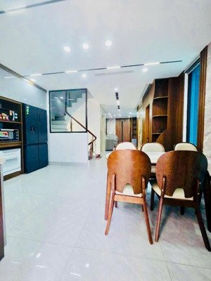 gia chủ cần bán nhà ngọc thụy , 65m2 x 6 tầng , kết hợp vừa ở vừa kinh doanh. full nội thất.