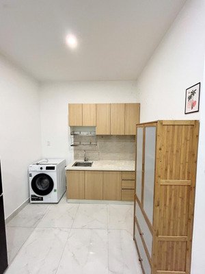 cho thuê 2 phòng ngủ 2 nhà vệ sinh ngay công viên hoàng văn thụ - sân bay tân sơn nhất