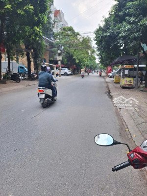 bán nhà trịnh đình cửu - lô góc 3 mặt thoáng - ô tô vào nhà - giá đầu tư