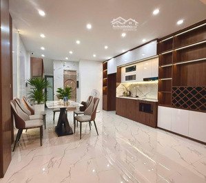 vip! phố thái hà thang máy ôtô vào nhà, mặt ngõ kinh doanh, 2 thoáng ngõ thông 1 nhà ra phố 40m2 6t