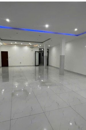 cho thuê tòa nhà 4 tầng mặt tiền đường hồ xuân hương, cách biển mỹ khê 50m