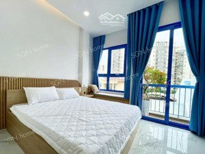 cho thuê căn studio 40m2 cửa sổ trời full nội thất ban công thoáng gần sân bay, tân bình