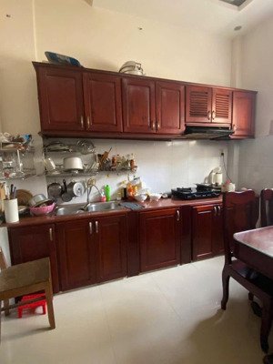 bán nhà dep 4 tầng ở phố tây phường lộc thọ vị trí cách biển , bệnh viện, tắm 200m