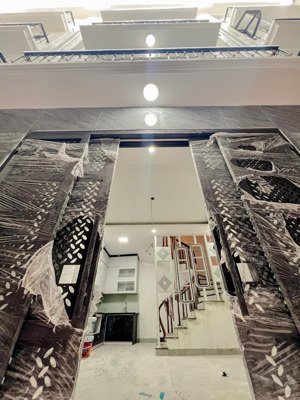 bán nhà riêng vĩnh tuy 30m 5tầng