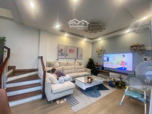 ngọc lâm cần bán 56m 9 tỷ nội thất 5m ra mặt phố ô tô tránh - 5 phút sang cầu chương dương