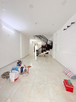 hàng hot chờ chủ! 3 tầng kiên cố ngay ubnd - 184m2(4.8x38m) - đường 10m ô tô tránh