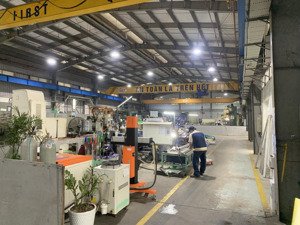 cho thuê nhà xưởng tại kcn nam thăng long, 3500m2 đất, 1900m2 nhà xưởng, giá rẻ hiếm có