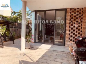 798tt nhà đẹp , xây kiên cố , nhà đang cho thuê 20tr / tháng , diện tích sàn lớn 193,37 m2