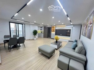 bán căn hộ cc 197 trần phú , hà đông, dt 132 m2, 4 ngủ - tặng full nội thất - giá 8,03 tỷ