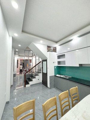 bán nhà bùi xương trạch 36m2 xây 4 tầng mới 5 phòng rộng 10m ô tô tránh, 20m ra mặt phố, 4,1 tỷ