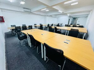 cửa bắc- vp 90m2 mới tinh có ban công view hồ trúc bạch cực thoáng