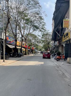 Bán Nhà Mặt Phố Ba Đình...6 Tầng Thang Máy...Mới Đẹp...Chỉ 14.5 tỷ TL mạnh