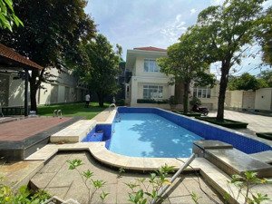 cho thuê biệt thự 900m2 vừa ở vừa kinh doanh đa ngành nghề tại thảo điền giá chỉ 145 triệu \ tháng