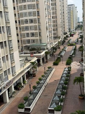 bán căn hộ 3 phòng ngủ sky garden 3