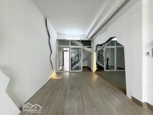 siêu phẩm mặt tiền 5 tầng (4x18), cạnh khu cityland đông đúc,nhộn nhịp kinh doanh đa ngành nghề