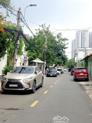 nhà mặt tiền lô góc - 60m2 - 3 tầng - ngang hơn 5.5 m - khu doanh nhân - chỉ 23 tỷ