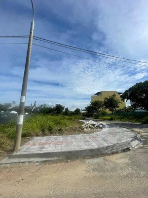 bán lô góc 2mt trịnh quang xuân, kdc nam cầu cẩm lệ - view công viên - giá 5 tỷ 6 tl