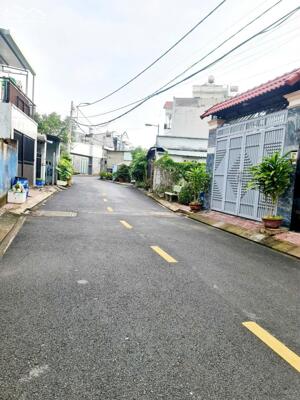 Nhà Mặt Tiền Đường 102 phường Tăng Nhơn Phú A Quận 9. Đất 89m2 xây 3 Lầu 7,x tỷ