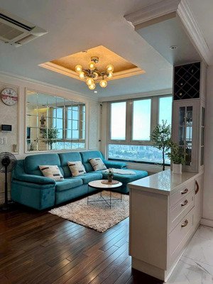 bán cc 2pn, 2wc, 68m2, sẵn sổ hồng tại 155 nguyễn chí thanh, q5, hcm