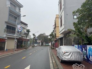 trung tâm phúc lợi long biên, ô tô đỗ cửa vào nhà giá chỉ nhỉnh 90tr/m, diện tích rộng ở sướng