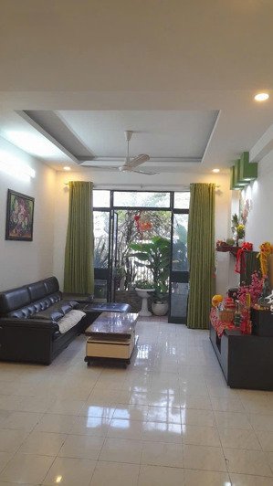 bán căn hộ chung cư 2pn, 1wc tại bàu cát ii, 2,2 tỷ, 45m2, thang bộ.