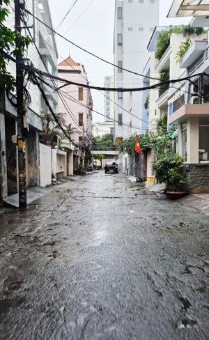 chủ bán gấp nhà dt 48m, hẻm xe hơi thông, sát vách quận 1, gần chợ bà chiểu, phường 1, bình thạnh