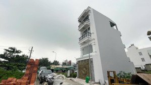 nhà mới xây đường số 40 ngay chợ hiệp bình, 4 tầng hxh 7m có lề kdc đồng bộ giá 7,89 tỷ tl