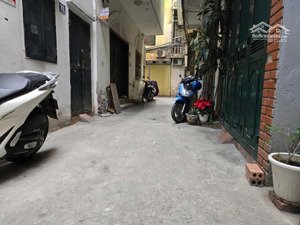 bán nhà đường láng ô tô đỗ cửa, lô góc 2 thoáng 71m2 18 tỷ