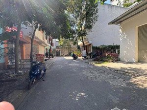 cần bán 100,5m2 cắt lỗ, sđcc, giảm còn 2,5 tỷ, hạ bằng hoà lạc. gần đh quốc gia, đh fpt, cnc.