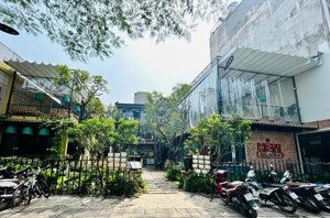 cho thuê nhà mặt phố hoàng cầu, diện tích 200m2, mặt tiền 25m, view đẹp, chính chủ