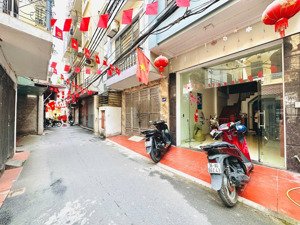 bán nhà p/lô phố trung kính, cầu giấy ô tô vào nhà 55m2 x 6t giá chào 22,5 tỷ