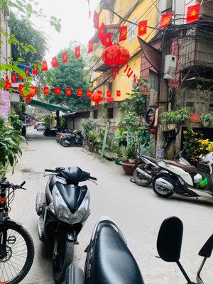 xã đàn thang máy nhập khẩu diện tích đỉnh nhà dân xây phố víp .
trung tâm sầm uất kinh tế tập trung