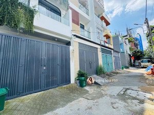 nhà mới ở ngay - 3 tầng - 6x13.7m - linh đông - giá 7 tỷ xíu