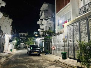 bán nhà 3 tầng - hẻm 8m - 4x13.6m - kdc đồng bộ, an ninh - giá chỉ 6 tỷ xíu