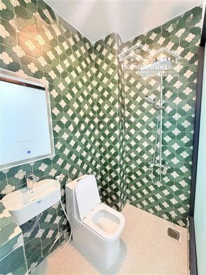 ngang 3.5m, 34m2, 3tầng btct 3pn4wc. hẻm xe hơi vào nhà hoặc đậu cửa thoải mái. h công đủ.