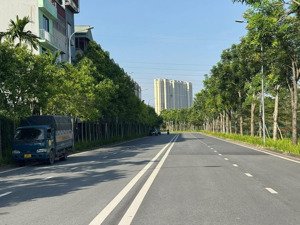 chính chủ bán nhà c4 la khê, hà đông, 43m2, ô tô đỗ cửa, view công viên packcity, giá chỉ 9.5 tỷ