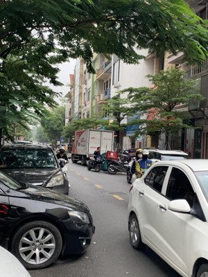 bán căn nhà phân lô hiếm 2 mặt đường trước sau, 100m vỉa hè đường ô tô tránh giá 46.8 tỷ