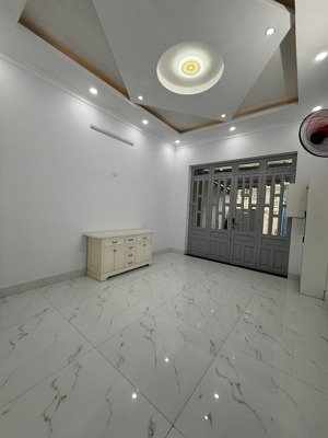 bán nhà 110m2 thổ cư 100%- đường thông ô tô - 3 phòng ngủ