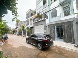 nhà mới xây - 3 tầng - hxh tránh 47 trường lưu - q9 - 51m2 vuông a4 - 4pn - full nội thất chỉ 5.3t