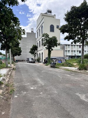 bán đất đs 2 phước thiện p. long thạnh mỹ q9 cạnh vinhome