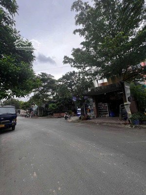 gấp gấp gấp!!!
cần bán lô đất đẹp mt hxh kd sầm uất đường 7m có vỉ hè - chỉ 6tỷ tl -120m2(4.8x25 )