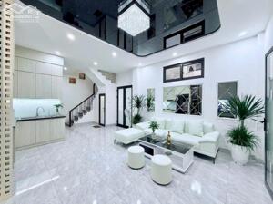 Bán nhà Hào Nam 54m2 nhà đẹp vị trí đẹp ở luôn thoáng sáng 12.8 tỷ