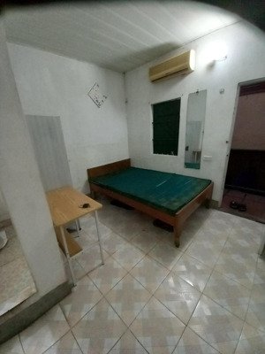 có phòng trọ khép kín chỗ thuê tại 9/132/36 đường cầu giấy