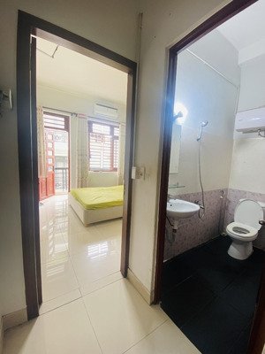 cho nữ thuê phòng, sử dụng tiện ích nhà nguyên căn không chung chủ, trung tâm quận 10