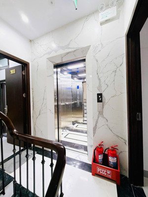 bán toà ccmn mễ trì, ngõ thông ba gác, 2 thoáng, 40m2 x7t, 11pkk dòng tiền 55tr, chỉ 10.5 tỷ