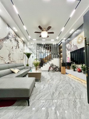 nhà 4 tầng 60m2 mới đẹp khu tái định cư hồ đá, sở dầu, hồng bàng, hướng đông nam. lh 