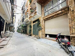 bán nhà phân lô ô tô thang máy trần quốc hoàn cầu giấy 6 tầng 40m