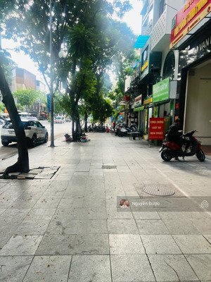 mặt phố vạn phúc, liễu giai, ba đình, dt 54m, 5 tầng, mt 5m, 1 mặt phố, 1 mặt ngõ oto, chỉ 35 tỷ