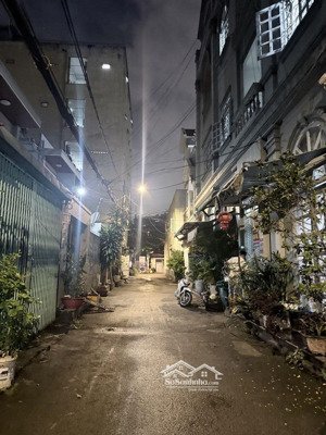 hxh trần bá giao, p5, gò vấp. 3 tầng ngang 4 dài 19m . 9,5 tỷ tl. tuấn 