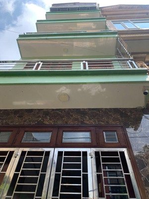 giảm chào 400triệu chủ cần tiền bán 40m2 nhà dân xây minh khai-- lô góc 4 tầng -- kinh doanh đỉnh.